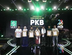Momen Harlah ke-28, PKB Anugerahi Lima Kiai Penjaga Islam, Pancasila, dan Keutuhan Bangsa
